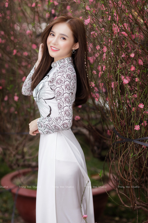 丹麦中场传射建功，助球队晋级八强，丹麦比赛中止