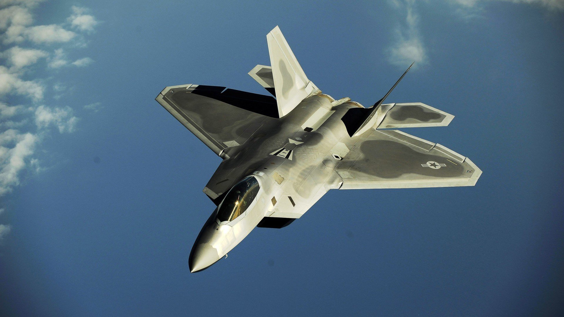 勒沃库森压迫反抢形成持续火力输出，勒沃库森首发